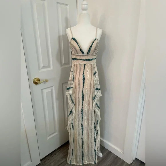 BCBGMAXAZRIA NWT Lilian Dress Sz 6 Ivory, silver, gold, teal Prom, Formal - Picture 2 of 16